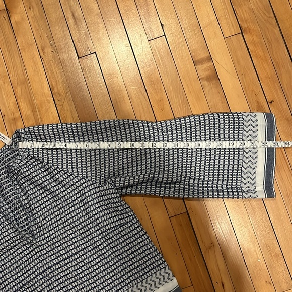 Club Monaco Top - Picture 13 of 14